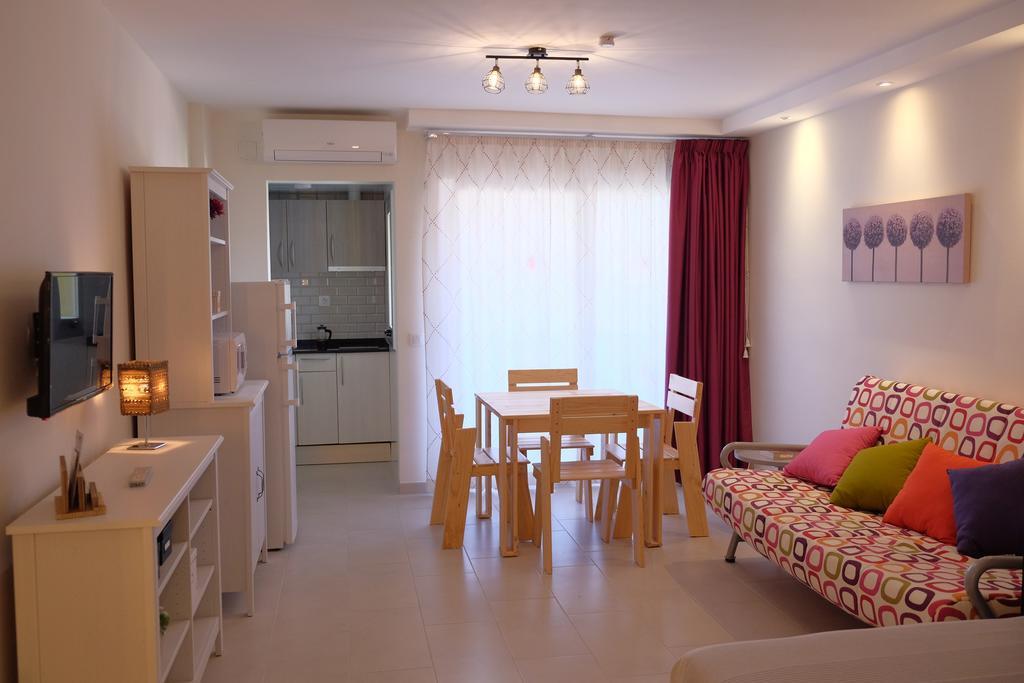 Alboran Premium Arysal Apartman Salou Kültér fotó